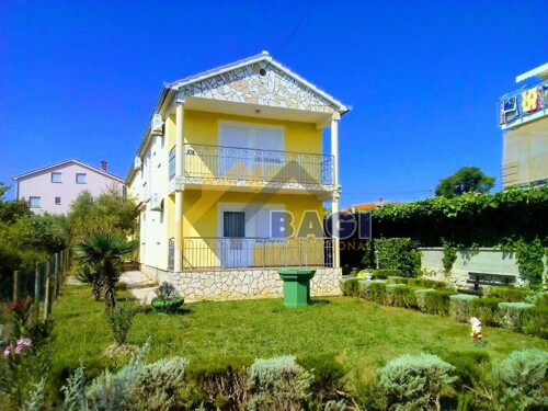 Villa sa 5 apartmana - Šilo otok Krk