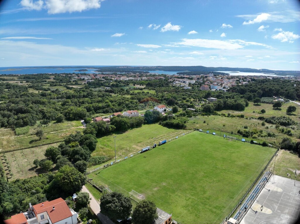 Image 6100830 - 1