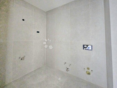 Thumbnail 6101186 - 17