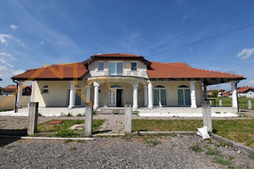PRODAJE se luksuzna kuća u Dugom Selu, tlocrtne površine 187 m2