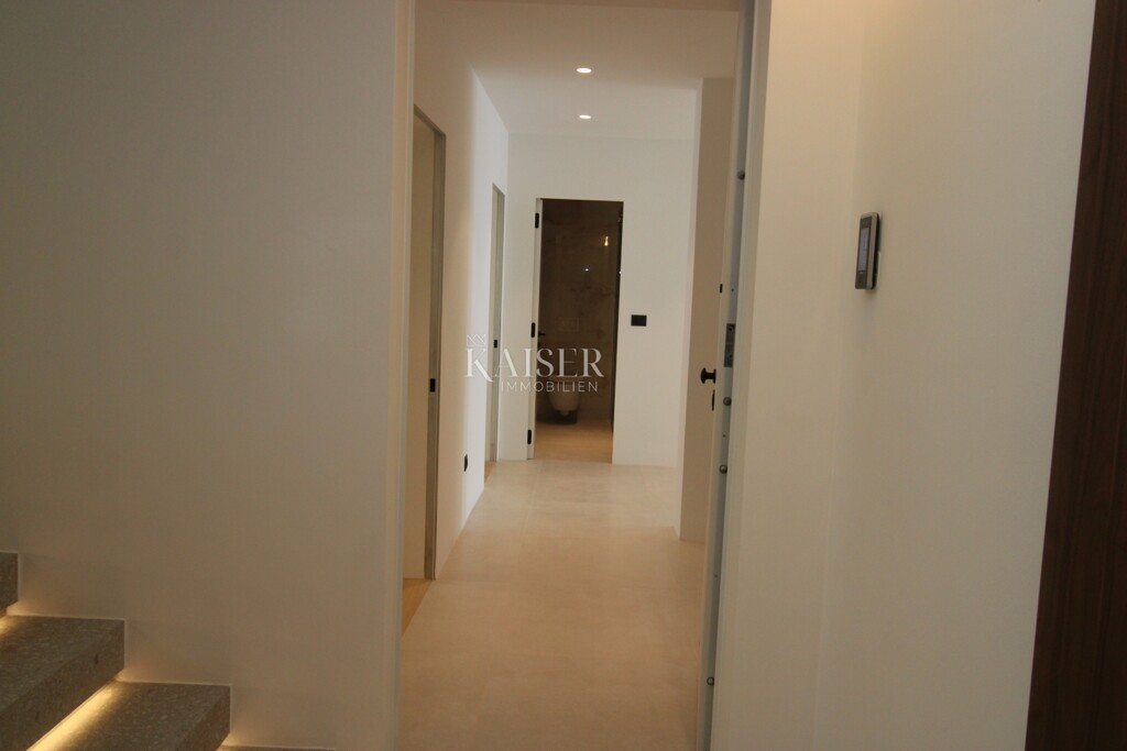 Image 6101747 - 20