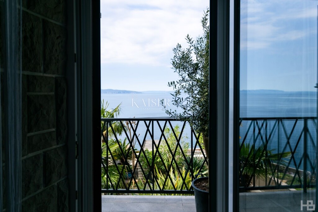 Image 6101776 - 15
