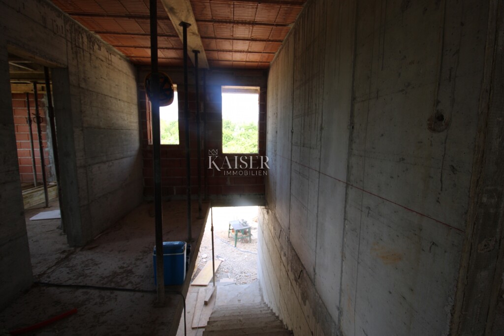 Image 6101817 - 4
