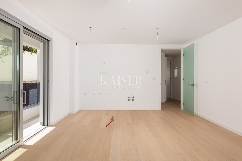 Image 6101848 - 6