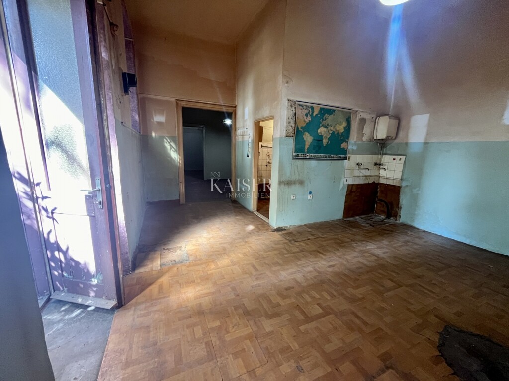 Image 6101853 - 9