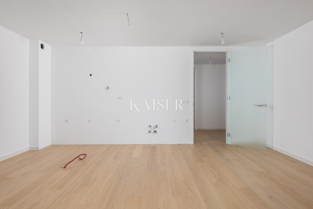 Image 6101889 - 7