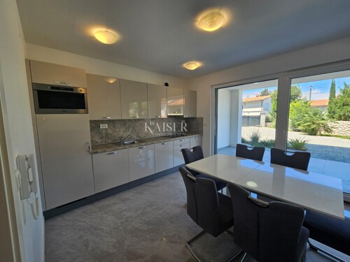 Otok Krk, Malinska - apartman 78m2, 100m do mora