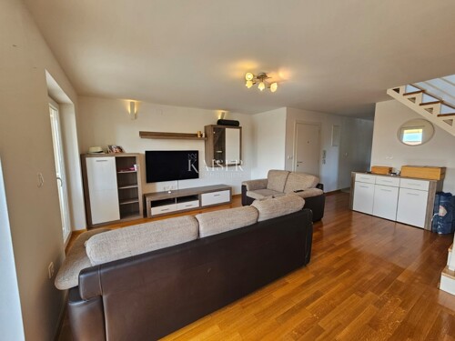 Otok Krk, Malinska - apartman 100m2, pogled more