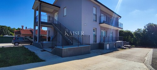 Novi Labin - kuća s poslovnim prostorom, 310 m2