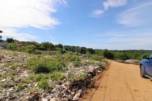 Thumbnail 6102060 - 4