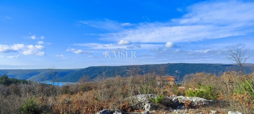 Thumbnail 6102060 - 3