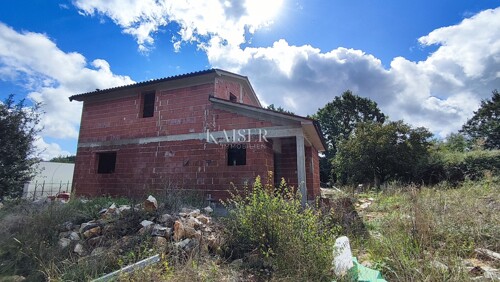 Istra, Labin - kuća s predivnom okućnicom, 170m2