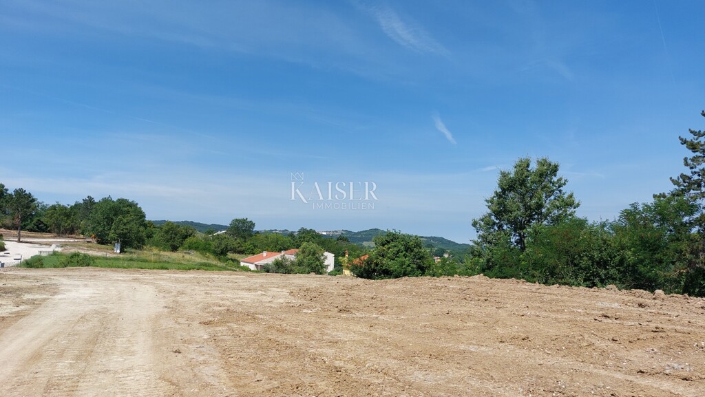 Image 6102410 - 7
