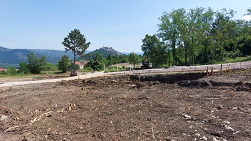Istra, Motovun - građevinsko zemljište s idejnim projektom