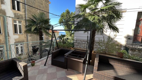 Opatija, centar - Sunčani stan u Opatijskoj vili 100 m2 + ga