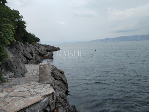 Thumbnail 6102470 - 12