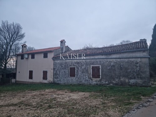 Istra - imanje, kompleks kuća na površini 32.000 m2