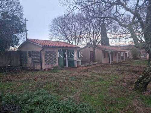Istra - imanje, kompleks kuća na površini 32.000 m2