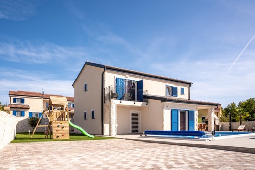 Otok Krk, Dobrinj - luksuzna villa 185m2