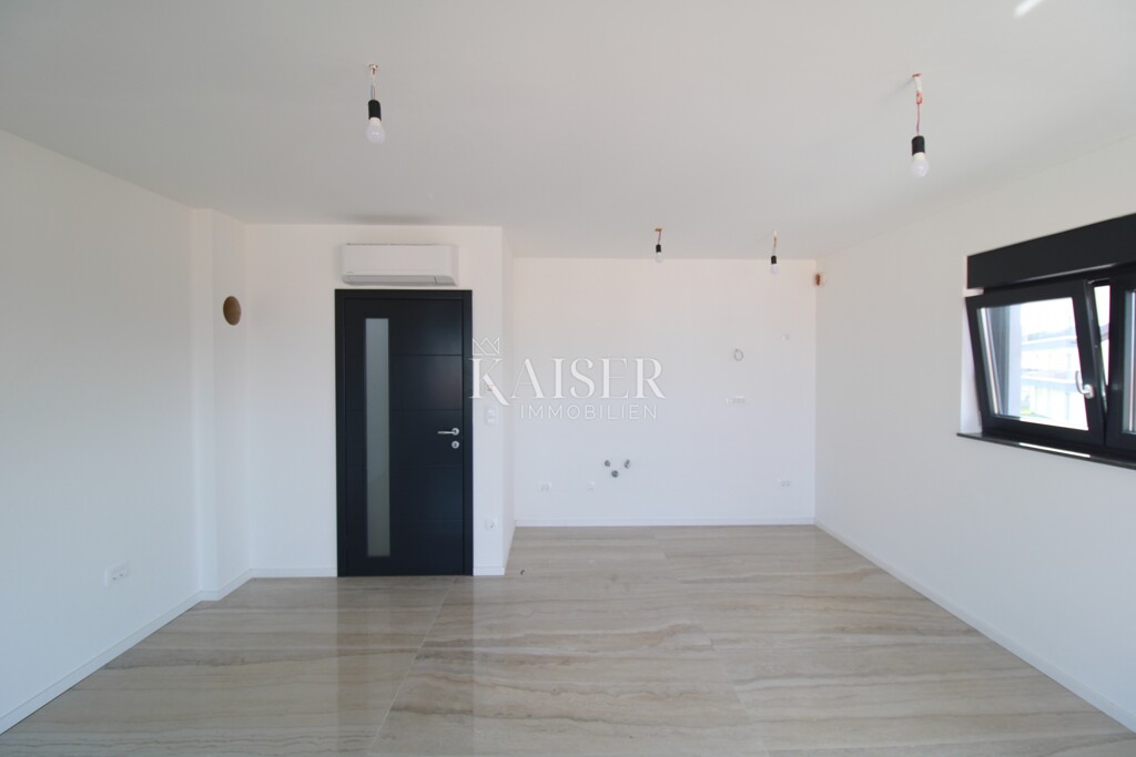 Image 6102720 - 19