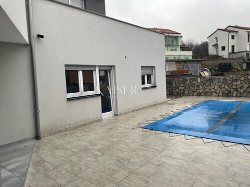 Matulji - stan 3S+DB 150 m2 s okućnicom