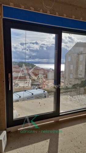 Thumbnail 6104033 - 5