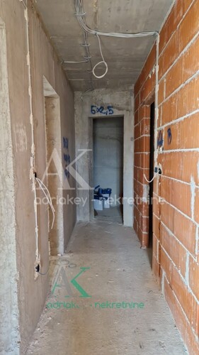Thumbnail 6104033 - 7