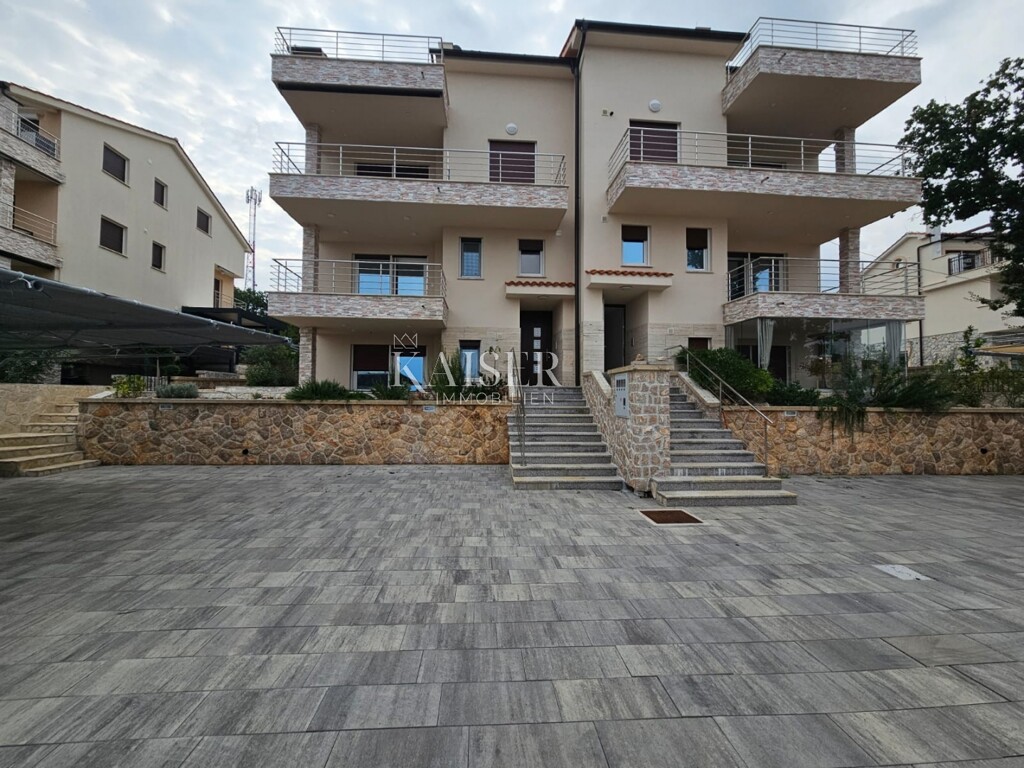 Image 6104435 - 5