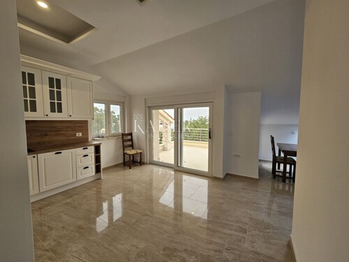 Otok Krk, Njivice - apartman \\"A\\" u novogradnji 68m2