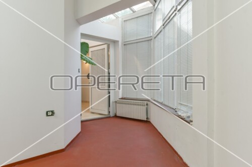 Thumbnail 6105670 - 4