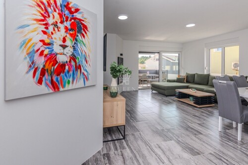 Trosoban apartman u prizemlju, NOVOGRADNJA,100m od mora