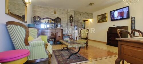 CRIKVENICA, JADRANOVO - Kuća u nizu u blizini mora s tri sta