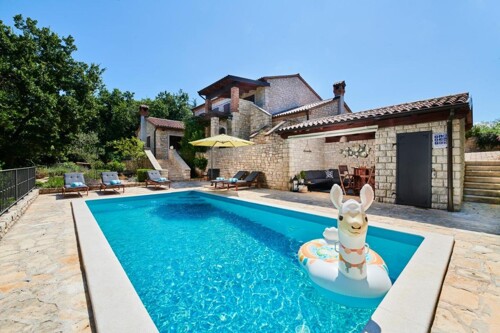 Kamena villa s bazenom, Buje, Istra