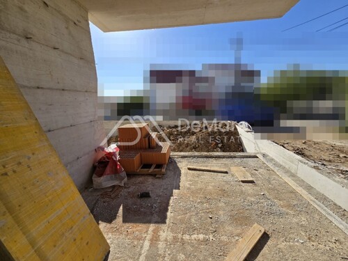 Thumbnail 6106670 - 3