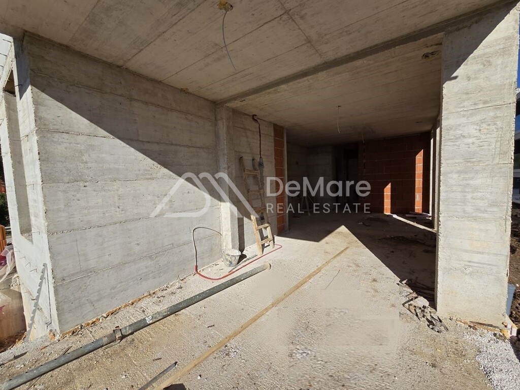 Image 6106671 - 12