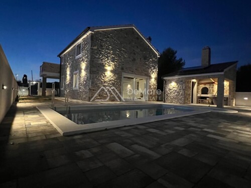 Thumbnail 6106711 - 5