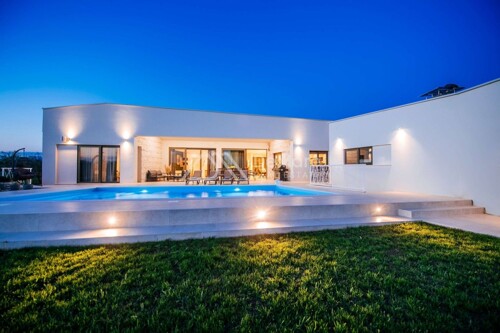 ZADAR-OKOLICA- EKSKLUZIVNA NEKRETNINA! Lux VILLA na parceli od 2850 m2