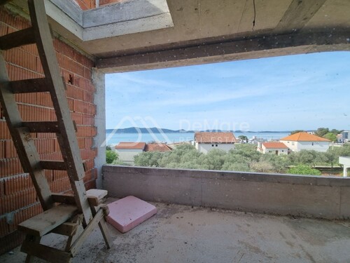 Thumbnail 6106800 - 5