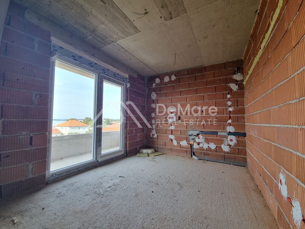 Image 6106800 - 9