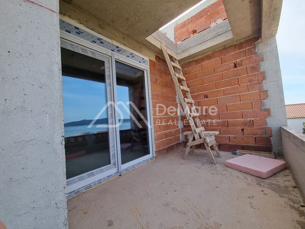 Image 6106800 - 6