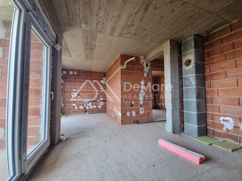 Image 6106800 - 12
