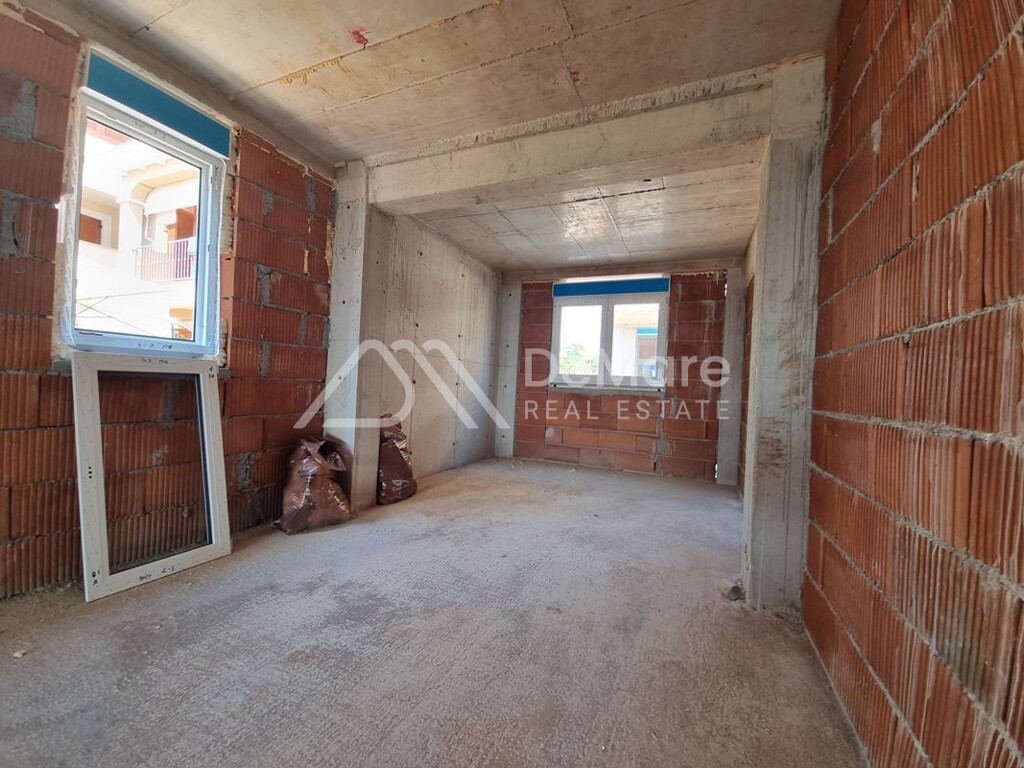 Image 6106866 - 6