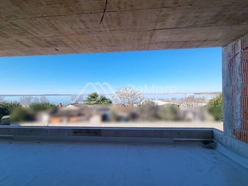 Thumbnail 6107025 - 9