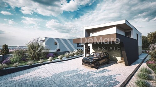 Thumbnail 6107032 - 4