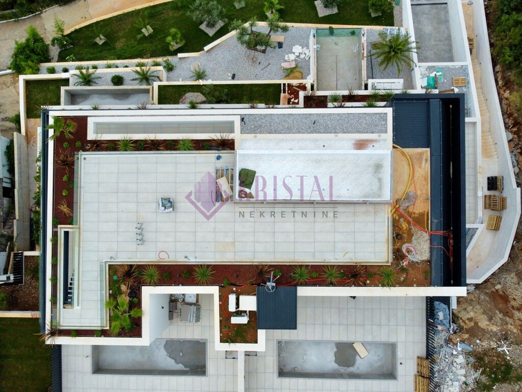 Image 6107525 - 4