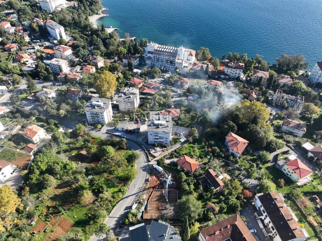 Image 6107616 - 3