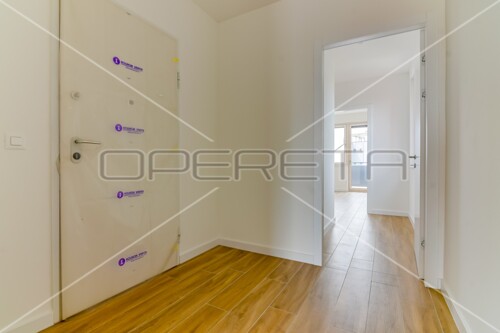 Thumbnail 6108185 - 5