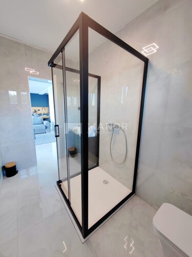 Thumbnail 6108196 - 6