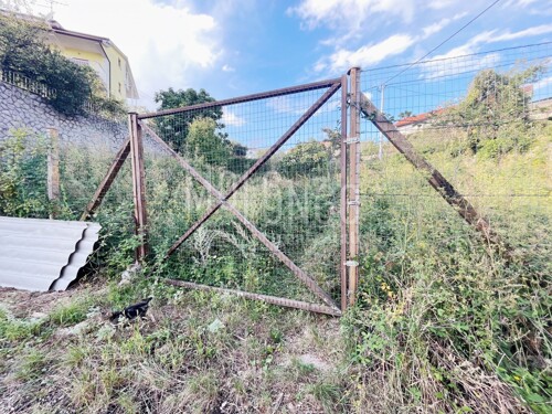 ZAMET, gradjevinsko zemljište za 12 stanova