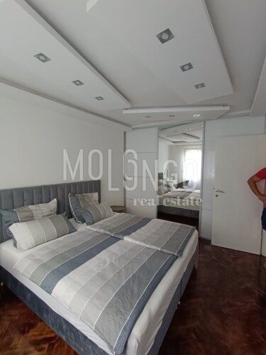 Thumbnail 6109515 - 12